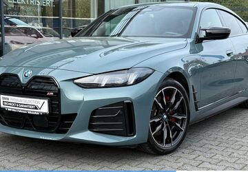 BMW i4 18.216 km 54.940 &euro; Mülheim 45472