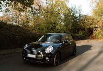 Mini ONE 68.810 km 12.900 &euro; Oberhausen 46119