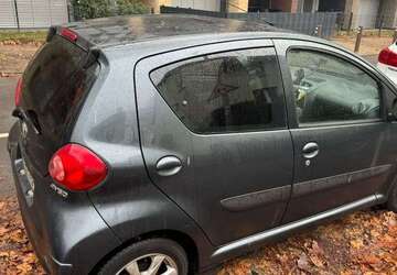 Toyota Aygo 300.000 km 1.500 &euro; bochum 44809