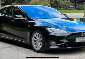 Tesla Model S 189.000 km 22.900 &euro; Gelsenkirchen 45896