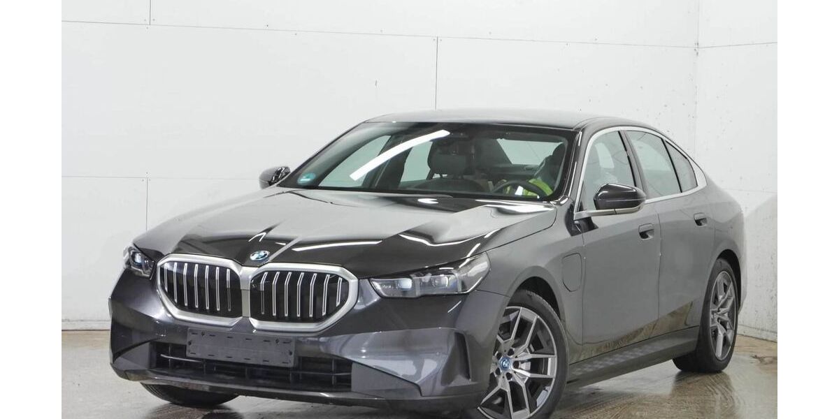 BMW 530 23.415 km 49.940 &euro; Bochum 44809