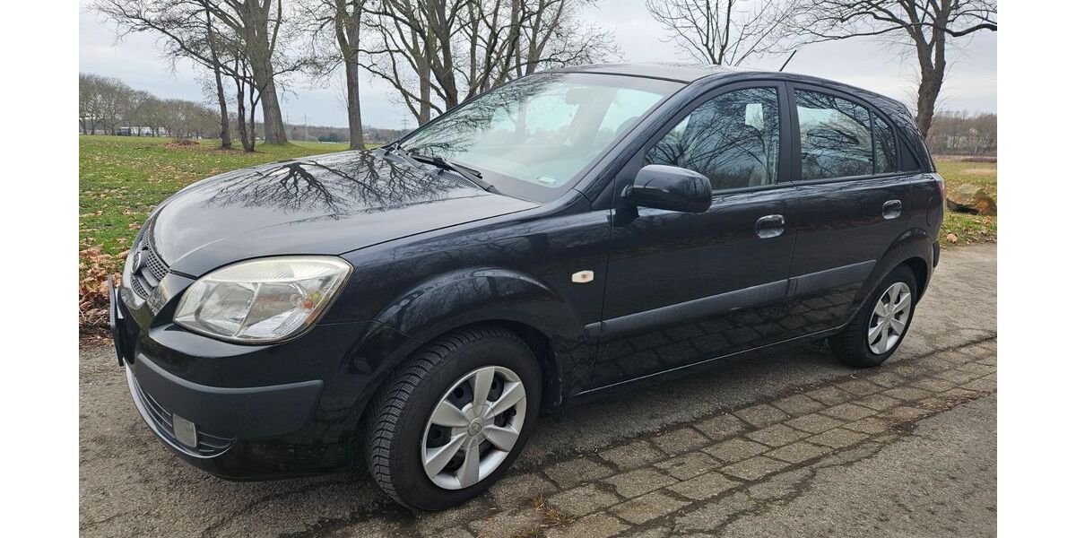 Kia Rio 146.543 km 2.150 &euro; Dortmund 44357
