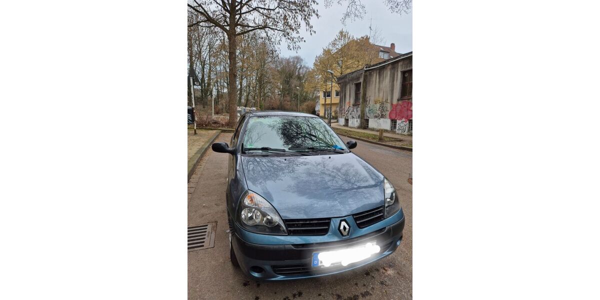 Renault Clio 72.000 km 2.350 &euro; Essen 45147