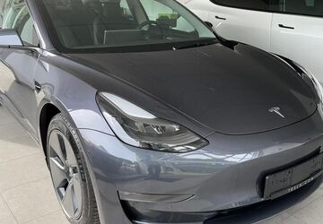 Tesla Model 3 66.400 km 29.990 &euro; Mülheim an der Ruhr 45478