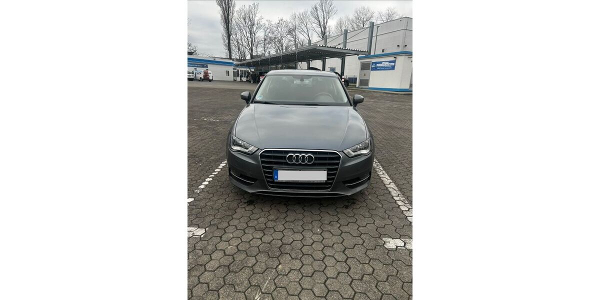 Audi A3 195.300 km 7.900 &euro; Essen 45130