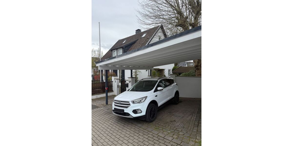 Ford Kuga 92.000 km 14.900 &euro; Ennepetal 58256