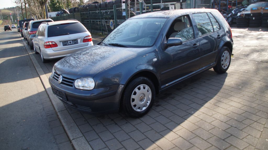 VW Golf 181.000 km 1.450 &euro; Bochum 44793