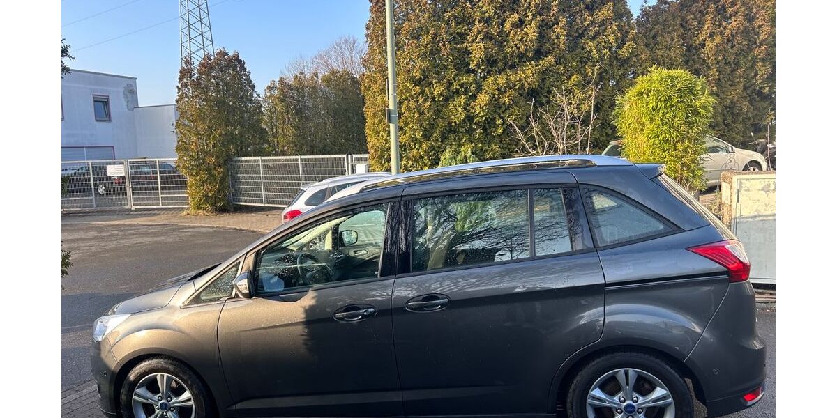 Ford Grand C-Max 95.000 km 7.999 &euro; Essen 45326