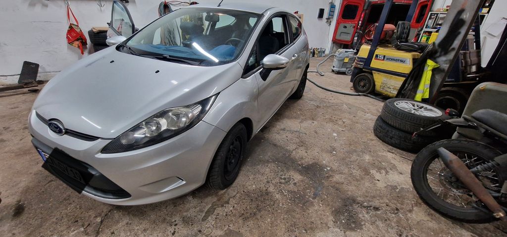 Ford Fiesta 141.000 km 2.950 &euro; Ennepetal 58256