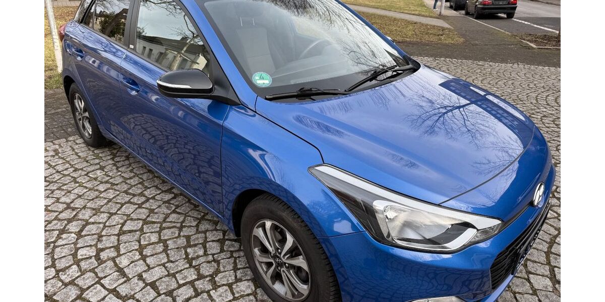 Hyundai i20 150.000 km 7.450 &euro; Mülheim an der Ruhr 45476