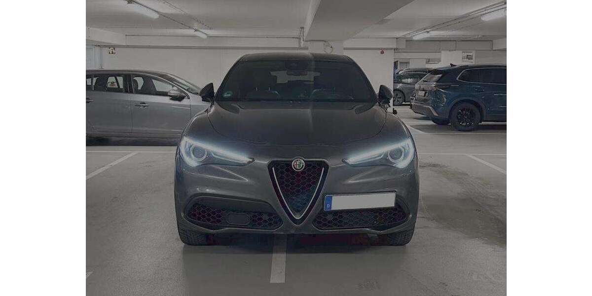 Alfa Romeo Stelvio 59.500 km 28.450 &euro; Essen 45131