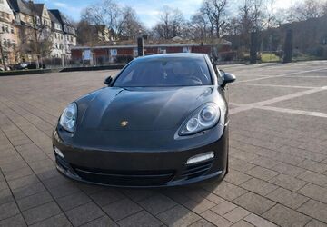 Porsche Panamera 175.000 km 28.300 &euro; essen 45143