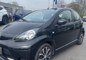 Toyota Aygo (X) 100.000 km 3.990 &euro; Datteln 45711