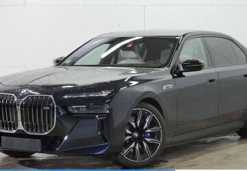 BMW i7 4.343 km 123.930 &euro; Mülheim 45472