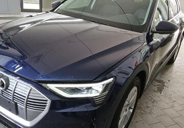 Audi e-tron 39.998 km 29.320 &euro; Hagen 58091