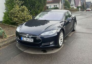 Tesla Model S 210.400 km 21.900 &euro; Dortmund 44289