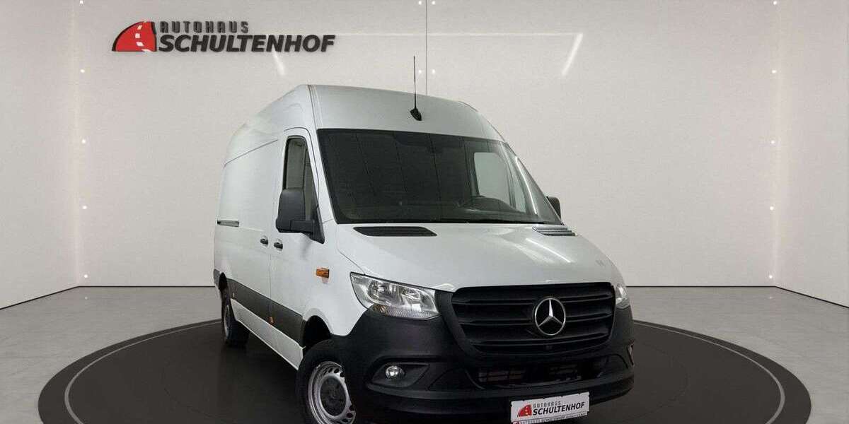 Mercedes-Benz Sprinter 53.341 km 32.490 &euro; Mülheim an der Ruhr 45481