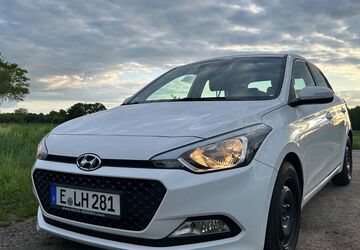 Hyundai i20 91.000 km 6.900 &euro; Marl 45770