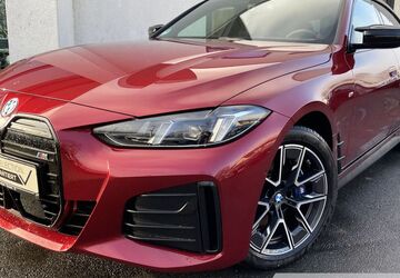 BMW i4 24.085 km 52.970 &euro; Essen 45134