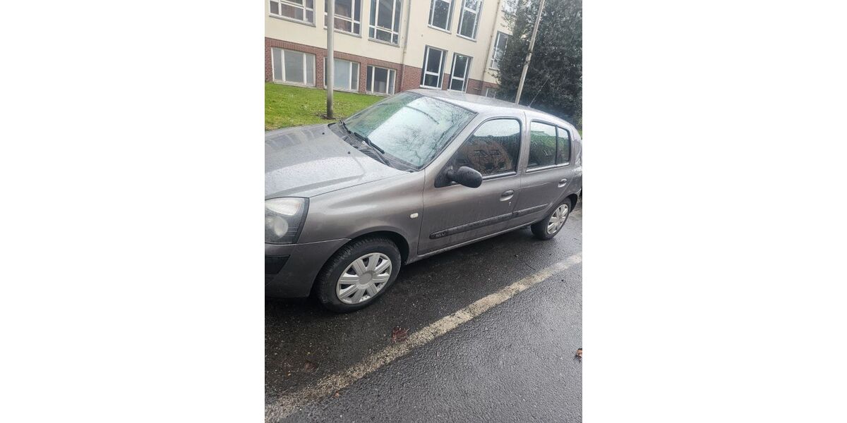 Renault Clio 197.000 km 1.700 &euro; Bochum 44809