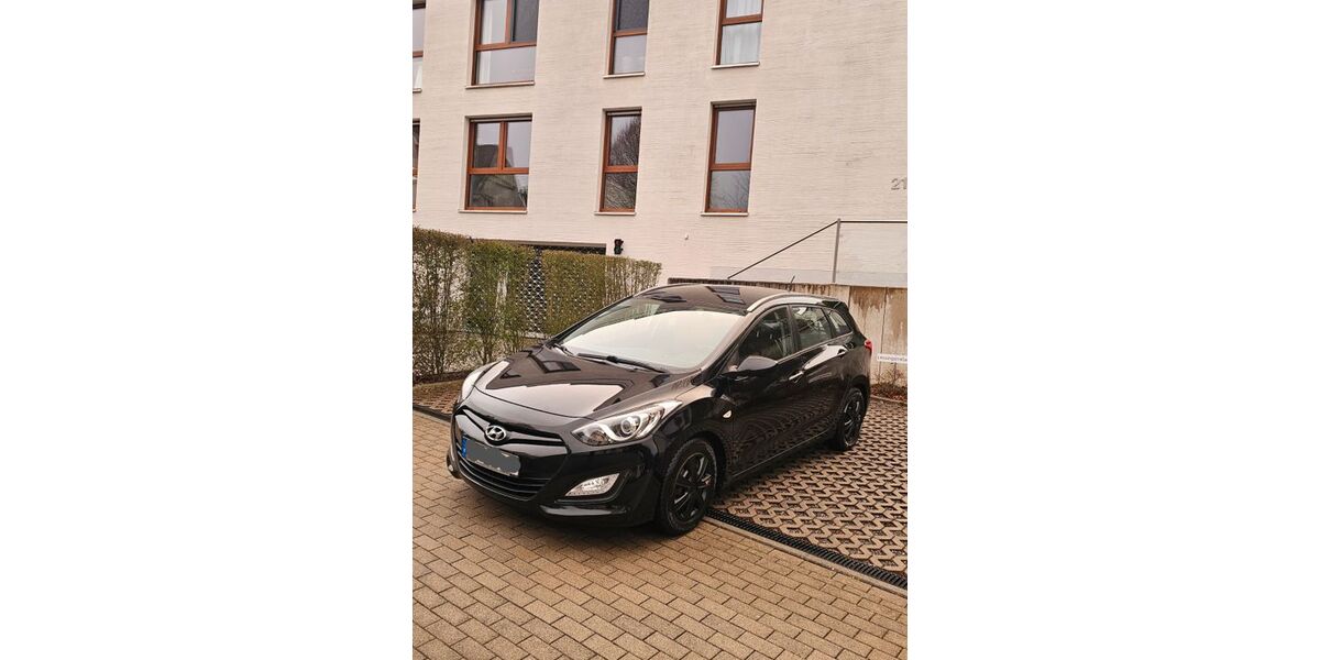 Hyundai i30 105.000 km 6.800 &euro; Wuppertal 42107