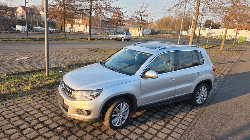 VW Tiguan 187.000 km 9.990 &euro; Recklinghausen 45657