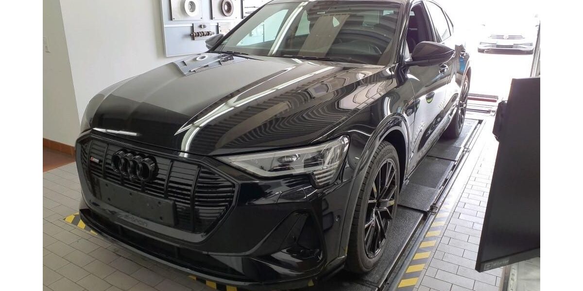 Audi e-tron 29.998 km 39.740 &euro; Hagen 58091