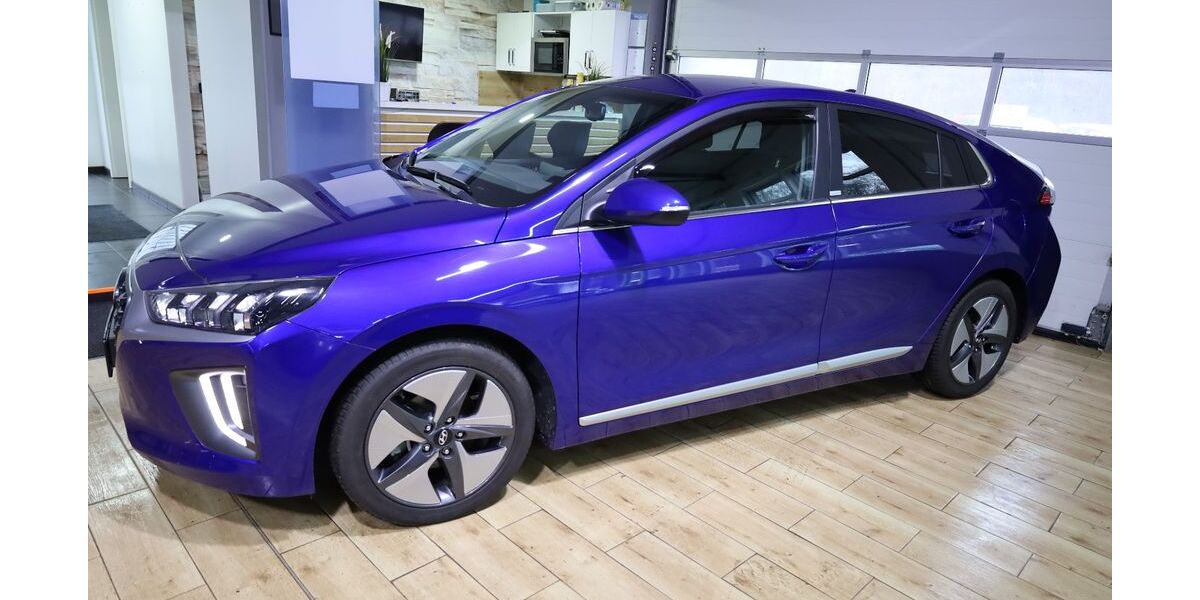 Hyundai IONIQ 29.030 km 18.900 &euro; Wuppertal 42327