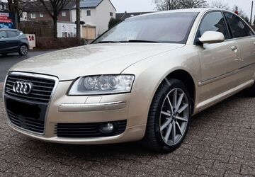 Audi A8 210.000 km 7.800 &euro; Recklinghausen 45663
