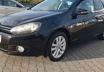 VW Golf 82.394 km 9.499 &euro; Essen 45326