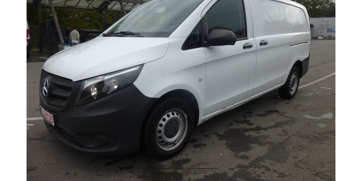 Mercedes-Benz Vito 195.000 km 9.444 &euro; Witten 58453