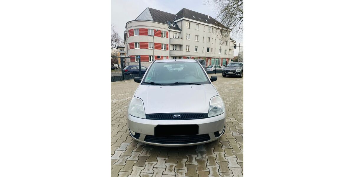 Ford Fiesta 144.500 km 3.300 &euro; Bochum 44789