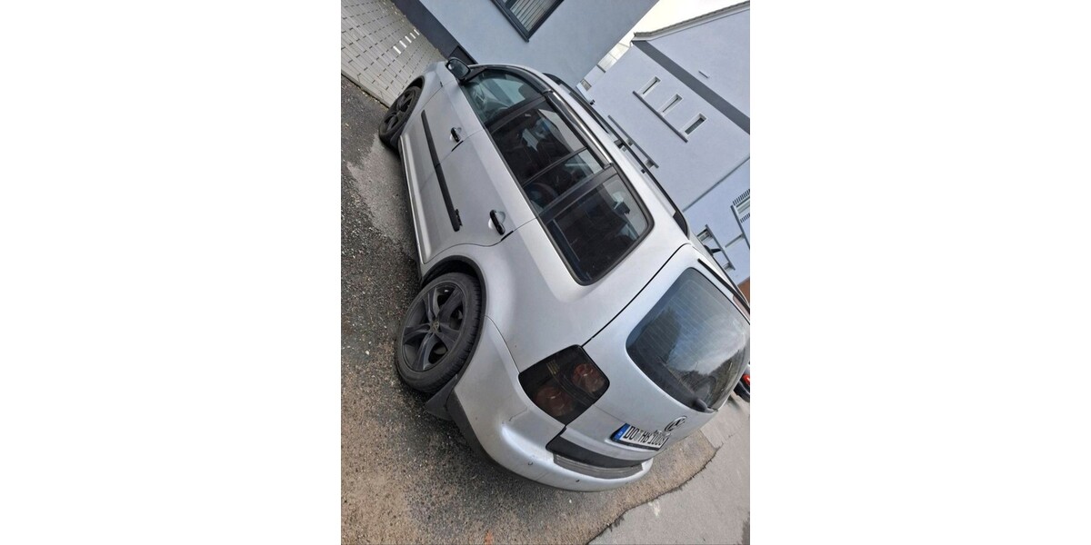 VW Touran 299.000 km 3.000 &euro; Dortmund 44135