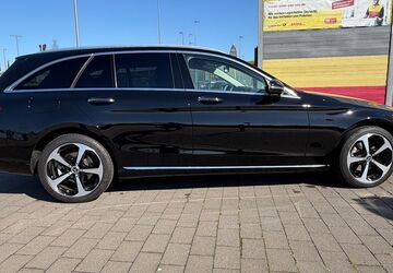 Mercedes-Benz C 220 63.100 km 27.900 &euro; Bochum 44799