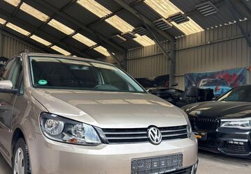 VW Touran 185.000 km 5.250 &euro; Essen 45139