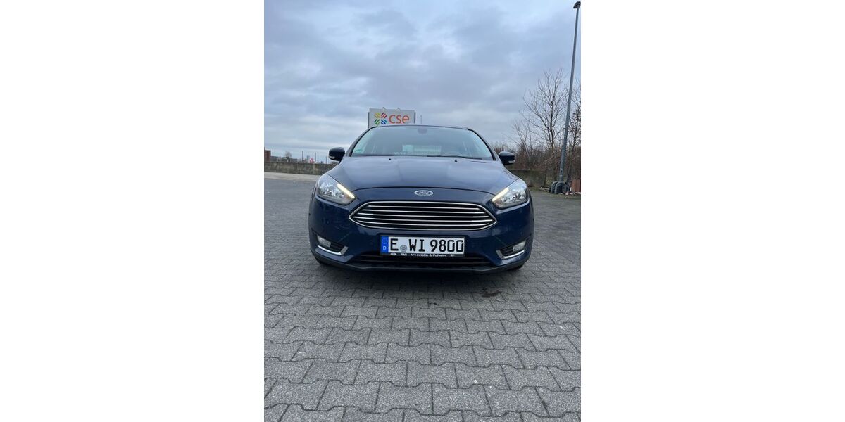 Ford Focus 102.000 km 7.590 &euro; Essen 45359