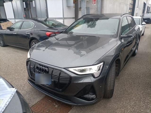Audi e-tron 76.807 km 38.080 &euro; Hagen 58091