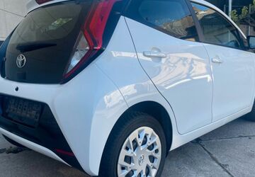 Toyota Aygo (X) 96.000 km 10.500 &euro; Herne 44653