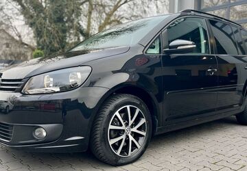 VW Touran 127.400 km 10.750 &euro; Bochum 44894
