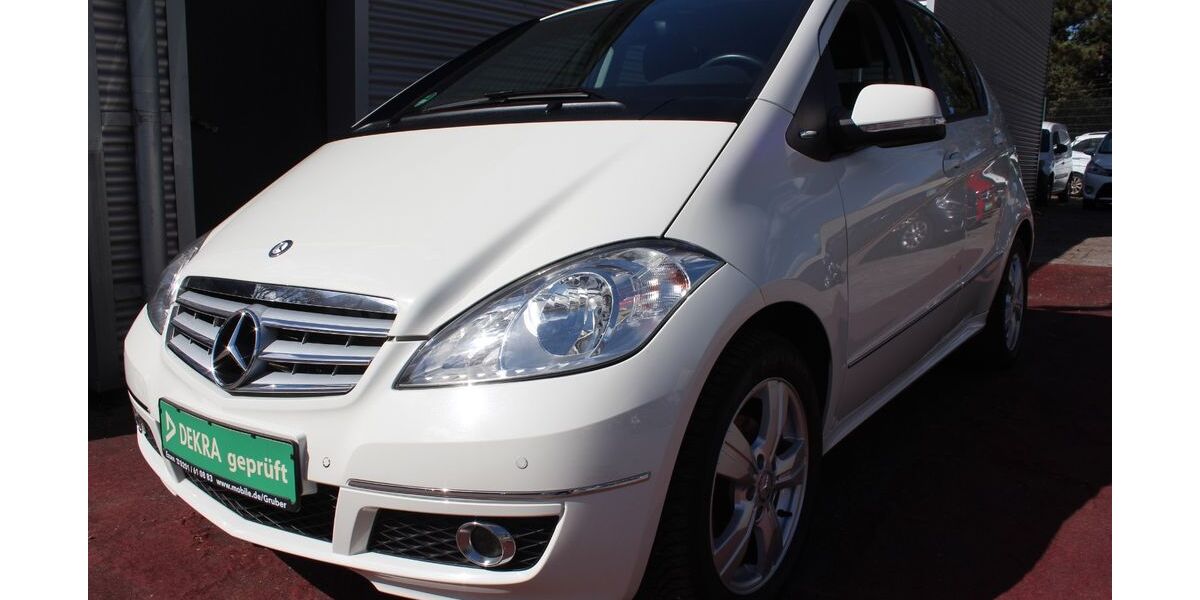 Mercedes-Benz A 180 79.876 km 7.899 &euro; Essen 45326