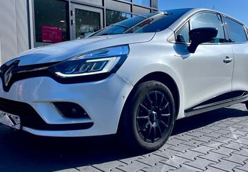 Renault Clio 124.800 km 4.450 &euro; Bochum 44894
