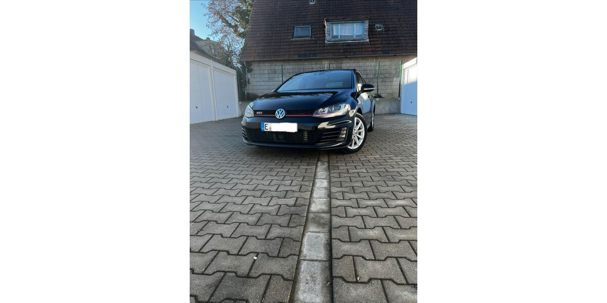 VW Golf 124.500 km 18.500 &euro; Essen 45355
