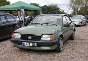 Opel Ascona 120.000 km 6.000 &euro; witten 58453