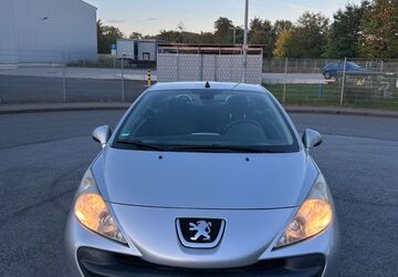 Peugeot 207 110.000 km 2.950 &euro; Bottrop 46238
