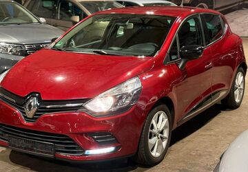 Renault Clio 112.000 km 8.890 &euro; Wuppertal 42349