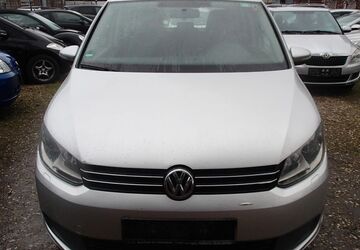 VW Touran 289.000 km 4.699 &euro; Oberhausen 46149