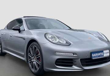 Porsche Panamera 168.000 km 28.999 &euro; Mülheim 45476
