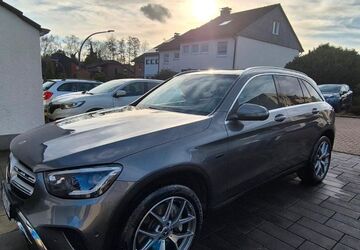 Mercedes-Benz GLC 300 33.000 km 39.750 &euro; Castrop-Rauxel 44577