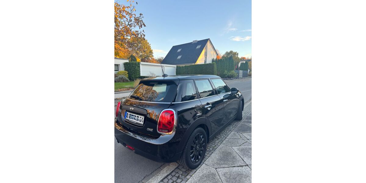 Mini ONE 99.800 km 12.200 &euro; Dortmund 44141