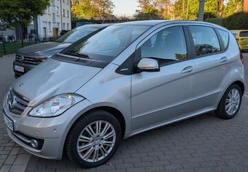 Mercedes-Benz A 160 132.700 km 4.800 &euro; Essen 45143